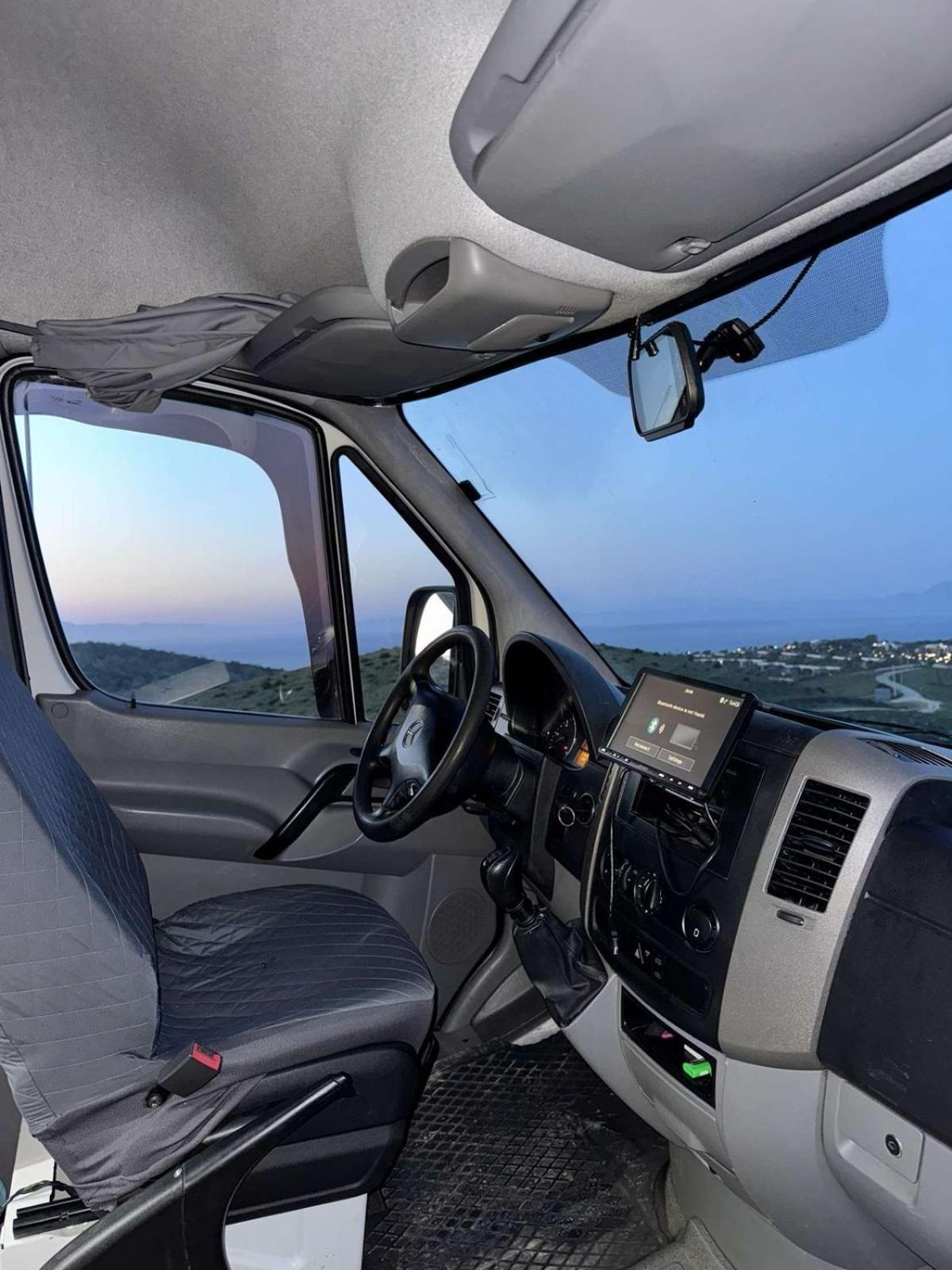 Leoventure Campervan *